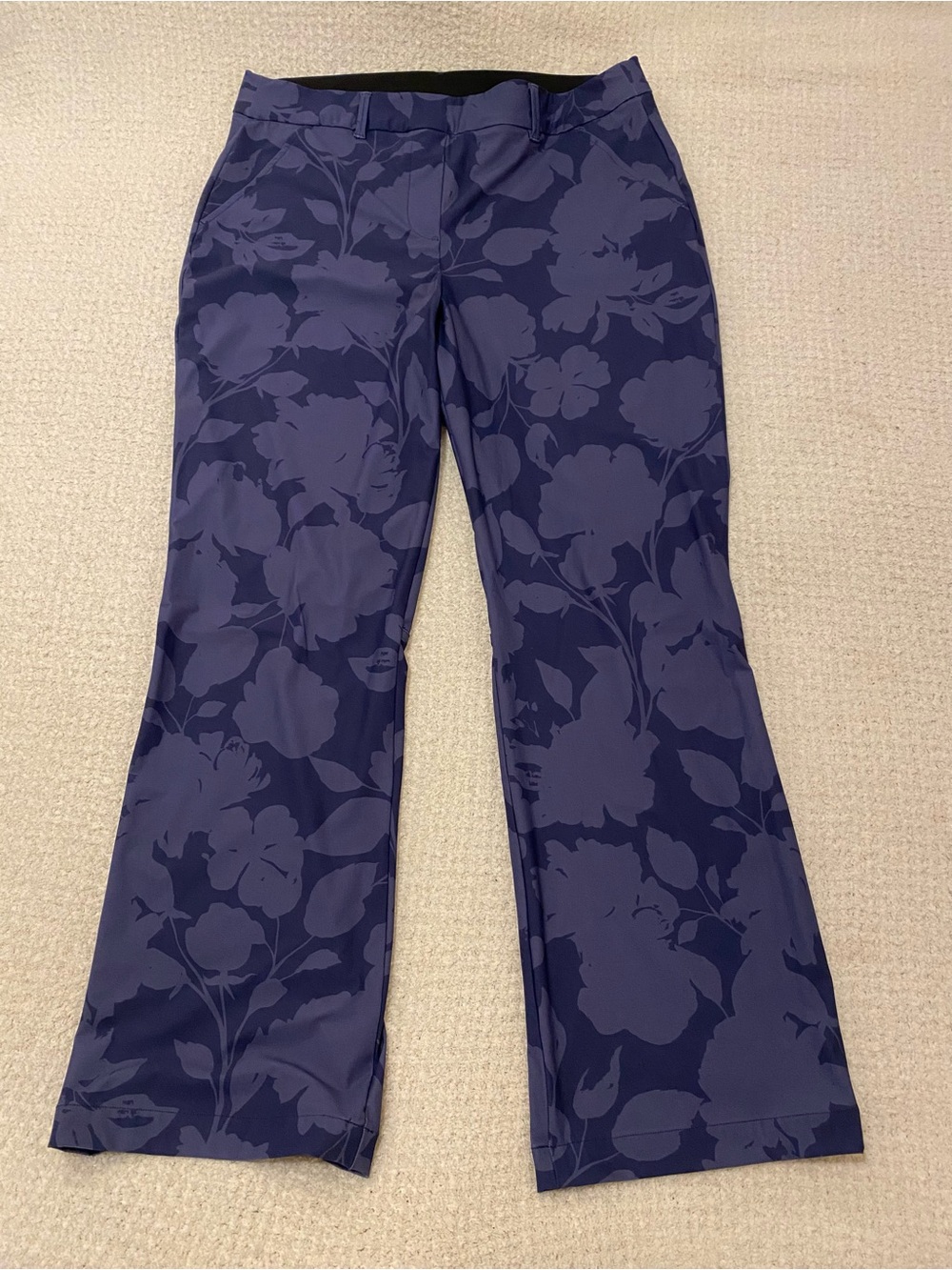 Spanx Sunshine Kick Flare Pants in Floret Navy, Women's Size Large